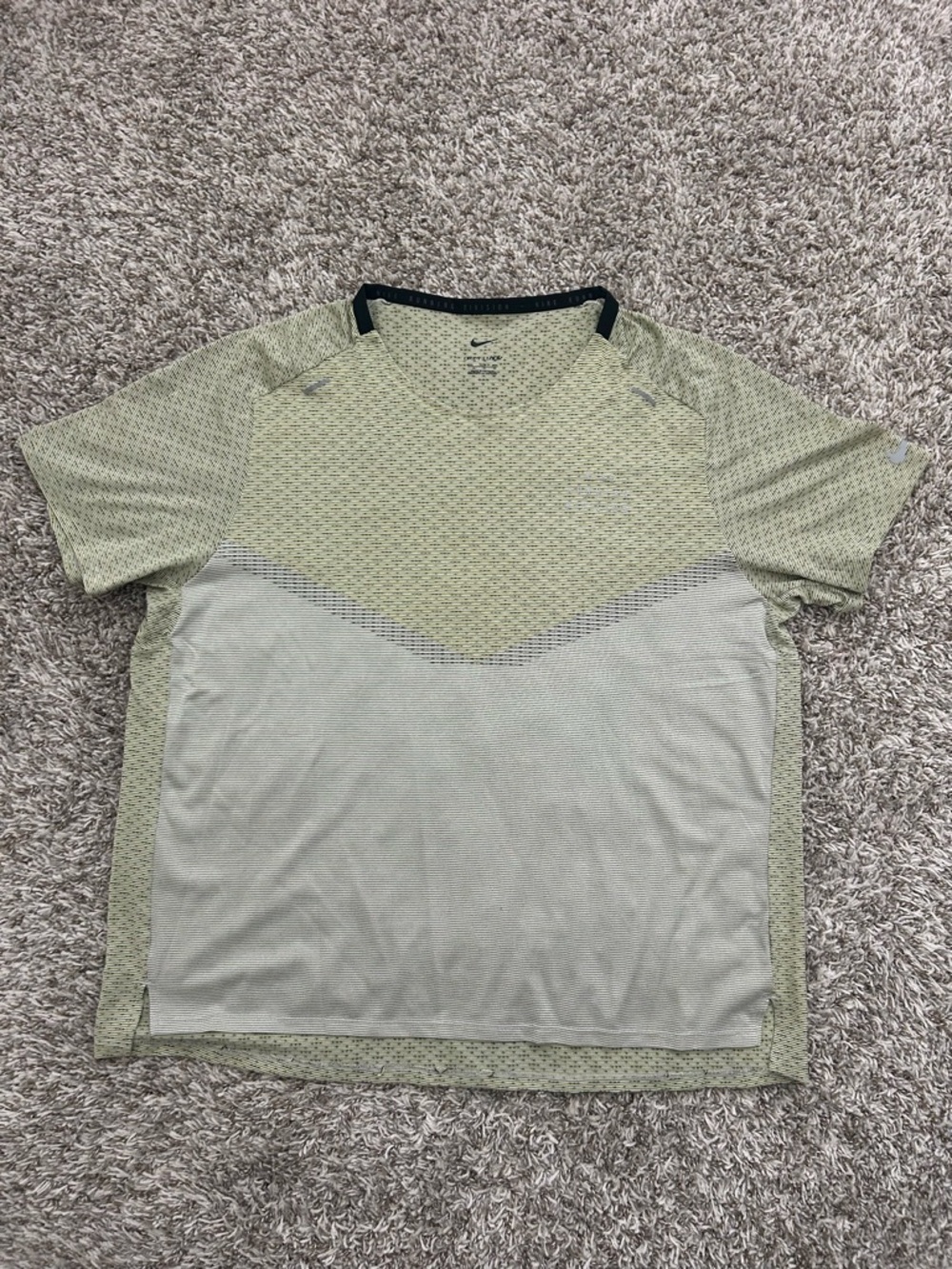 Nike Dri-Fit Running Division ADV Lightweight Reflective T-Shirt Size 2XL